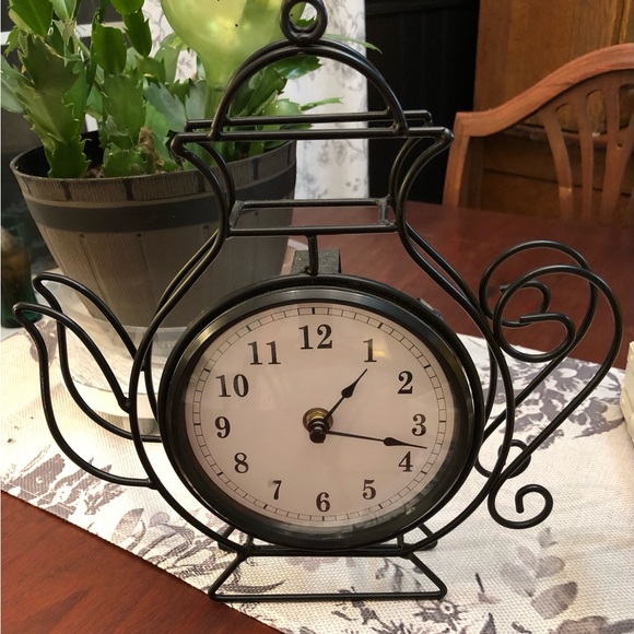 Elegant Black Teapot Wall Clock - Picture 1 of 4